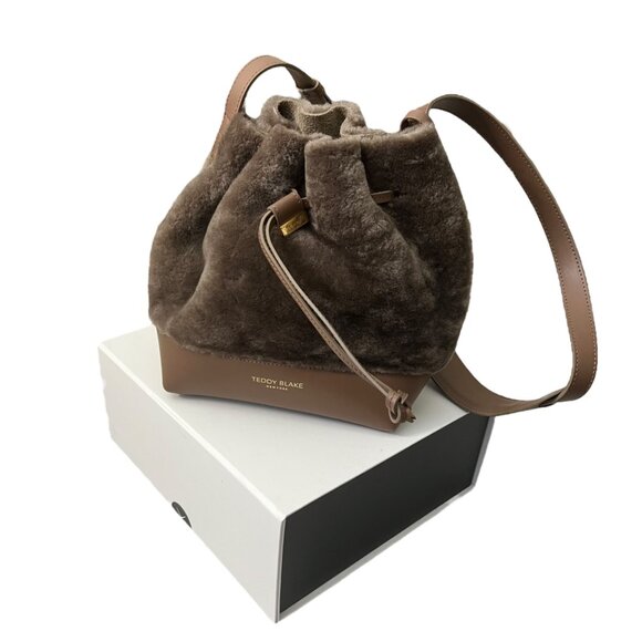 Teddy Blake‎ Eliza Faux Fur Leather Bucket Crossbody Chocolate Brown Neutral - Picture 1 of 15